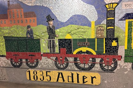 Mosaikgemälde in der Jakobinenstraße in Fürth zur Erinnerung an die erste Eisenbahnfahrt