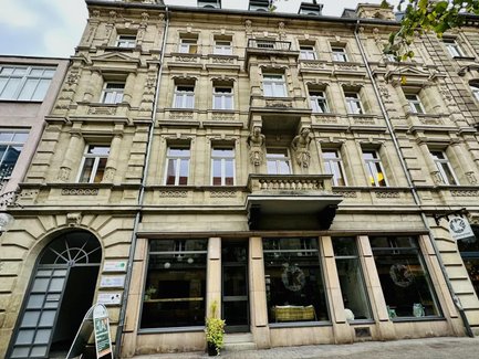 Sanierter Sandstein Altbau in der Innenstadt mit den Seminarräumen der Nachhilfeschule Fürth