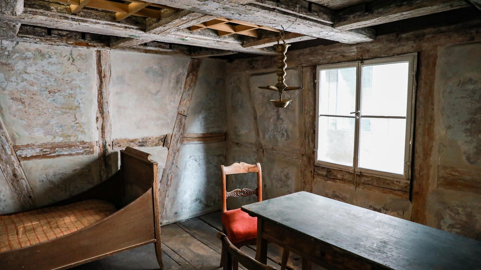 Eine historische Sukka im Jüdischen Museum Fürth zeigt die Tradition des jüdischen Festes Sukkot.