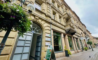 Sanierter Sandstein Altbau in der Innenstadt mit den Seminarräumen der Nachhilfeschule Fürth