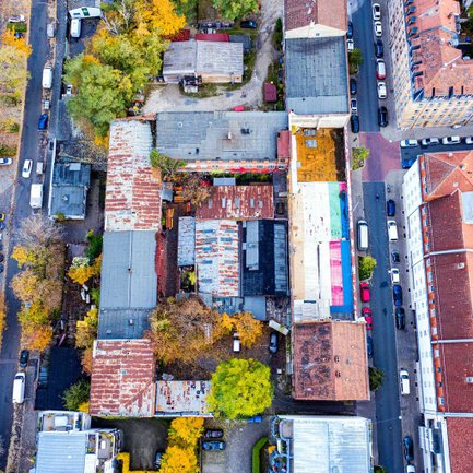 Luftaufnahme der Kofferfabrik Fürth, die das komplette Kultur- und Veranstaltungsgelände zeigt