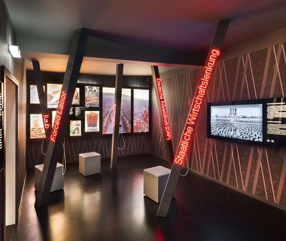 LEZ Ausstellung Blick auf die Ausstellungsstücke im LEZ Fürth.